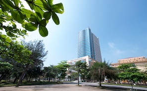 Property grounds - Muong Thanh Grand Cua Lo Hotel (Vinh)
