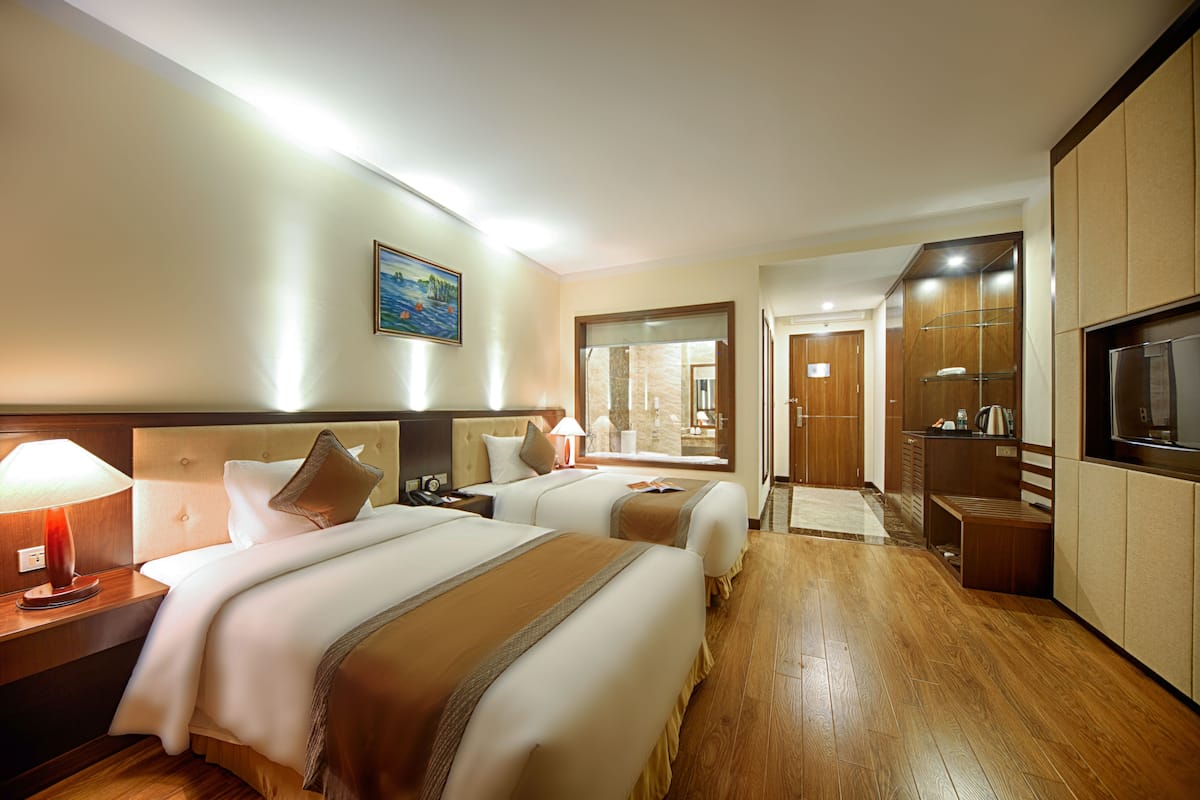 Minibar, in-room safe, desk, free WiFi