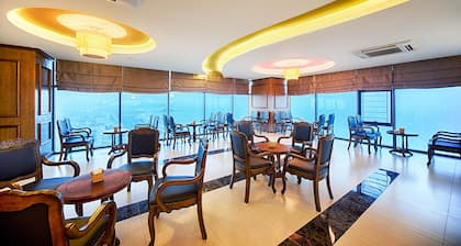 Muong Thanh Grand Cua Lo Hotel