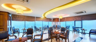 Muong Thanh Grand Cua Lo Hotel