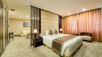 1 bedroom, premium bedding, minibar, in-room safe