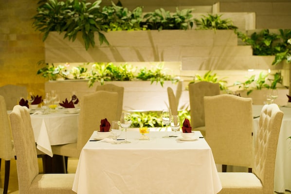 Se sirven desayunos, almuerzos, cenas y cocina internacional