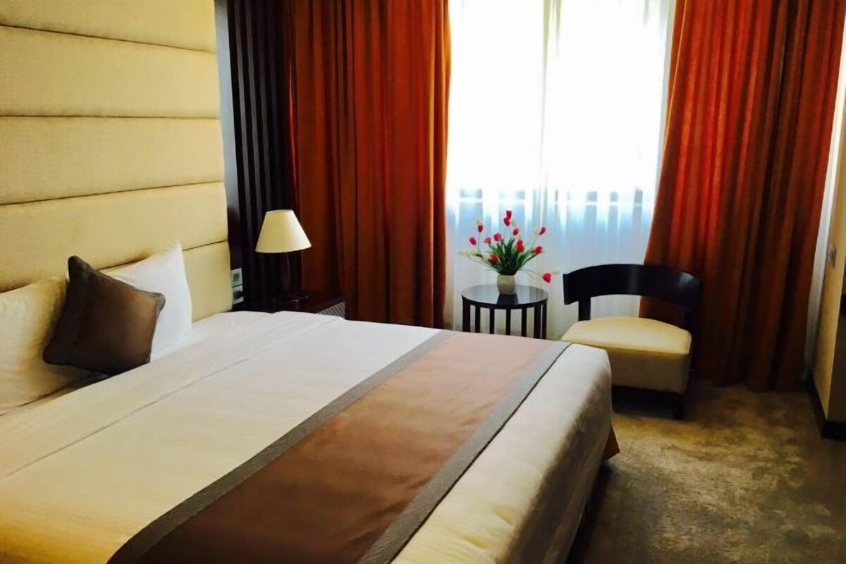1 quarto, roupas de cama premium, frigobar, cofres nos quartos
