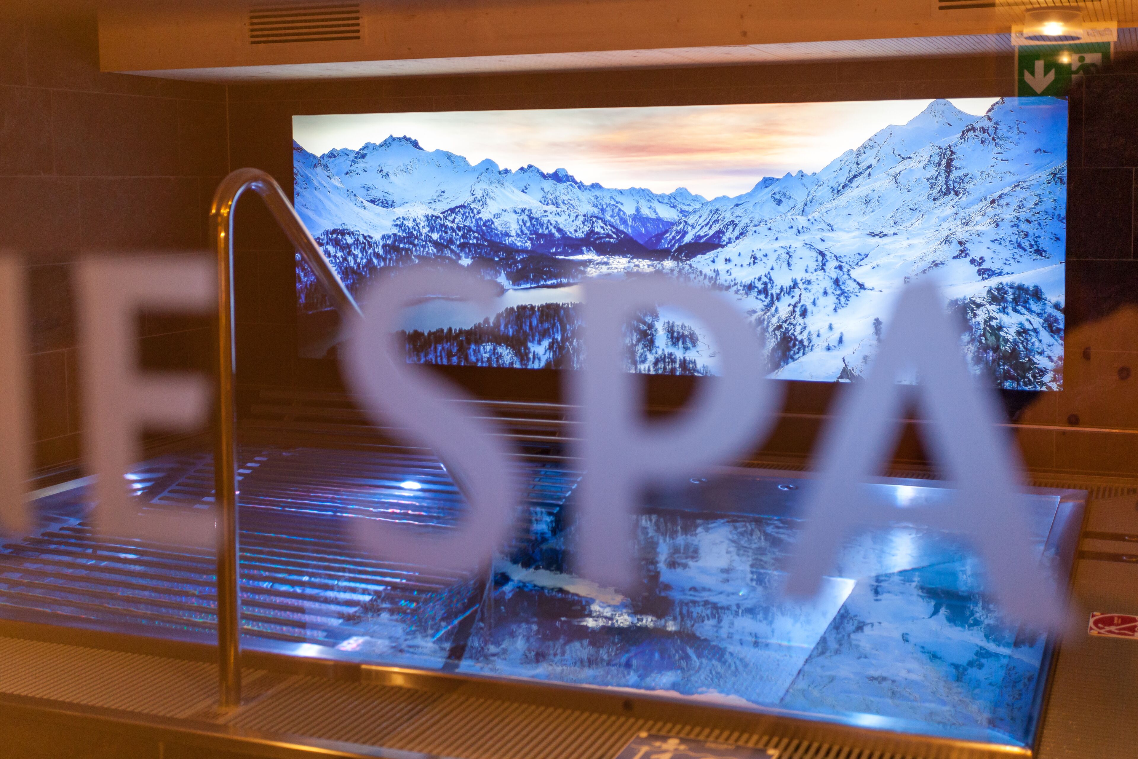 桑拿、热水浴缸、湿蒸房