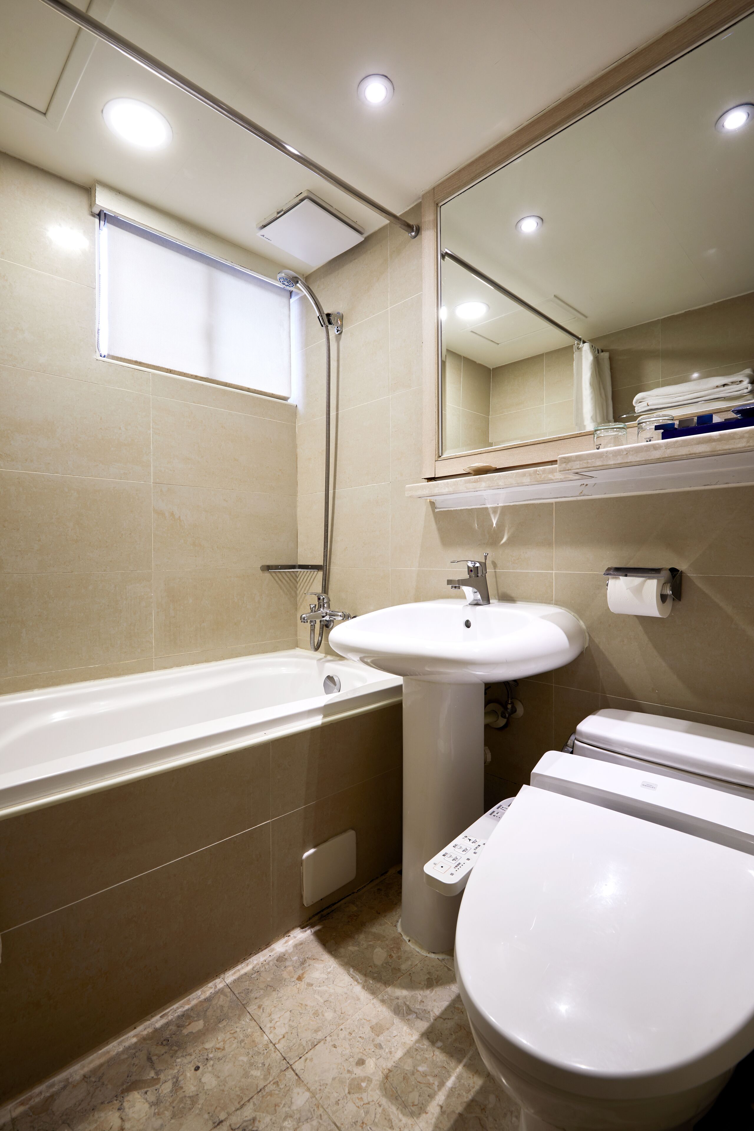 economy room, 1 double bed | bathroom | hair dryer, slippers, towels