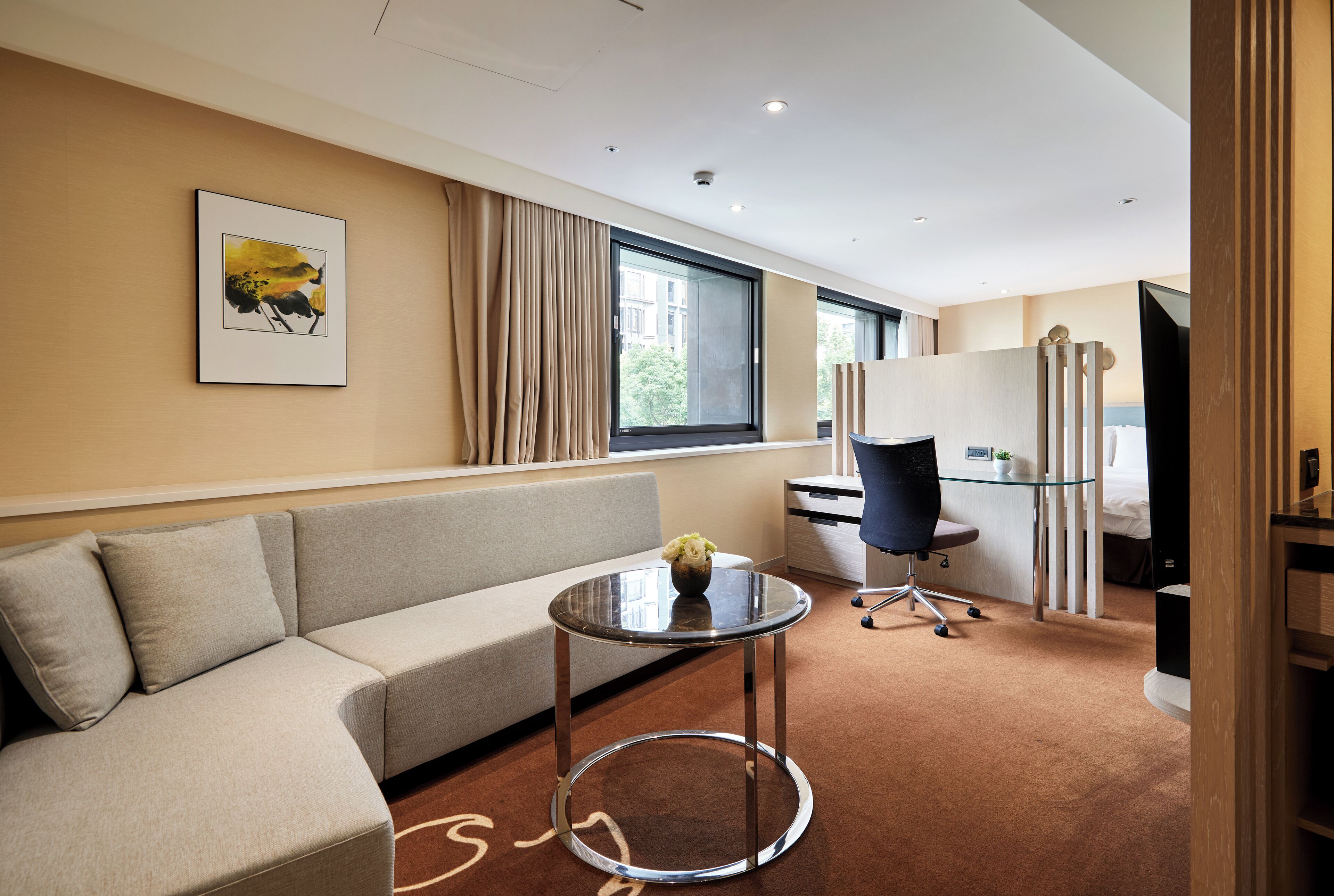 design suite | 1 bedroom, premium bedding, in-room safe, desk