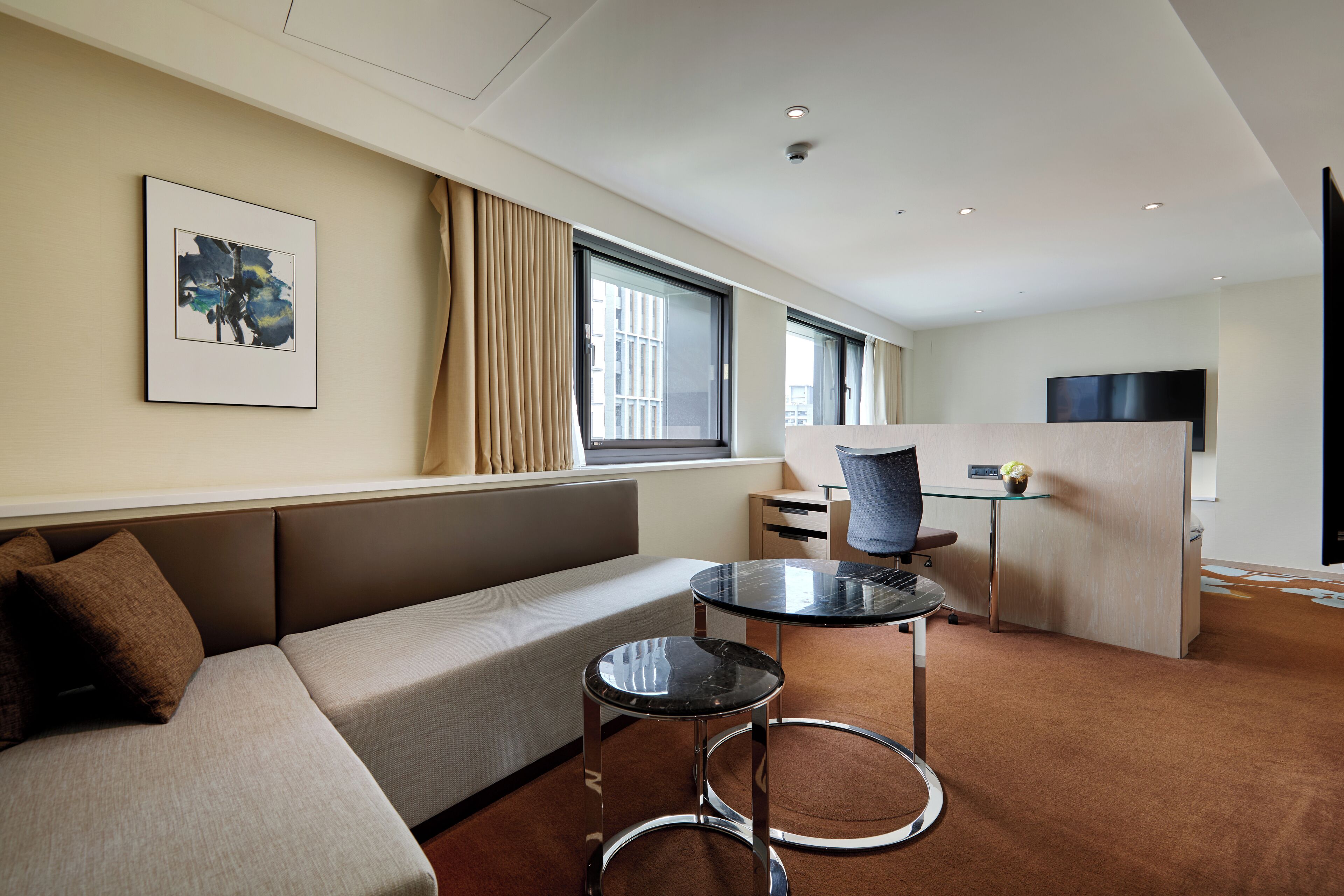 design suite | 1 bedroom, premium bedding, in-room safe, desk