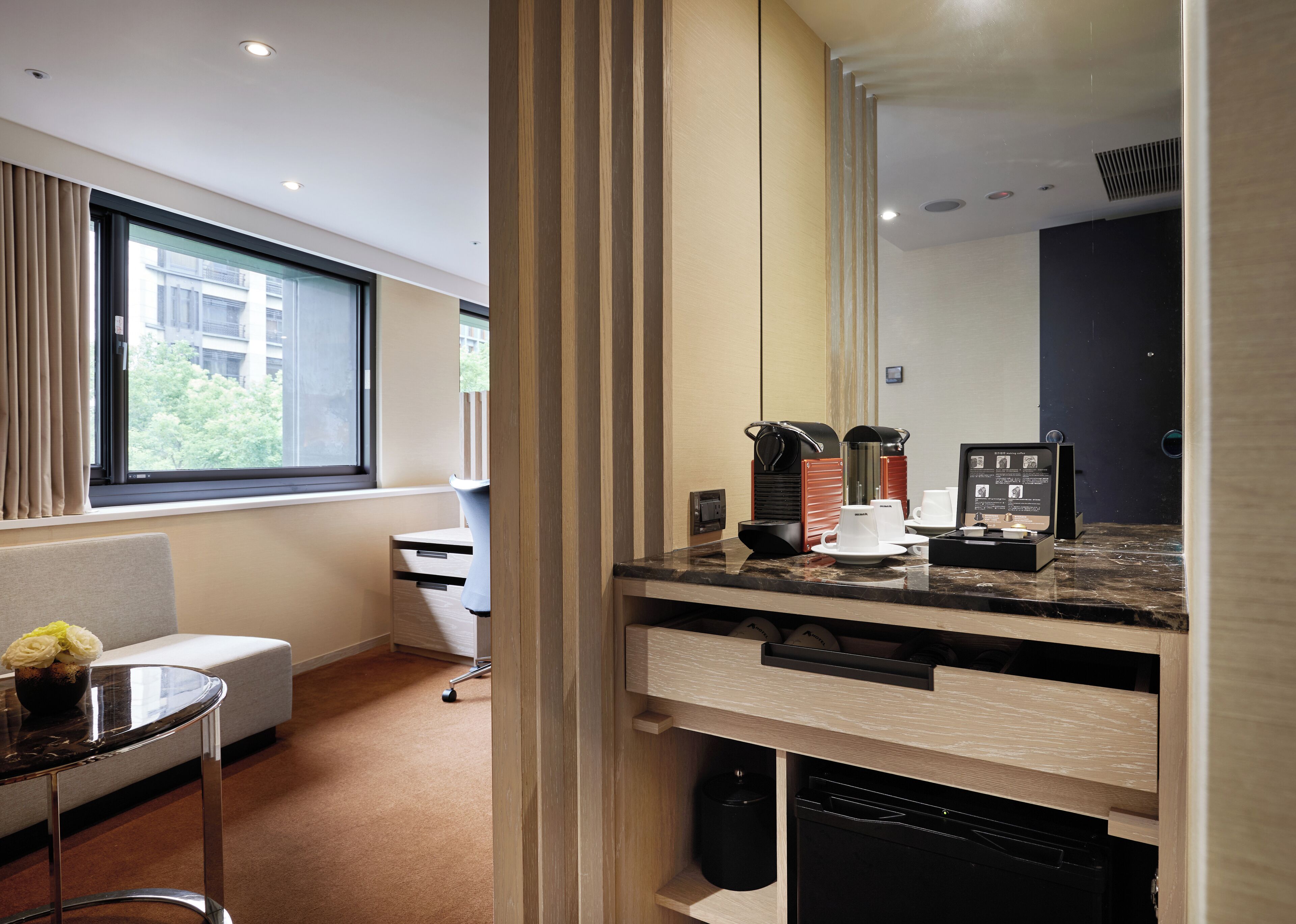 design suite | 1 bedroom, premium bedding, in-room safe, desk