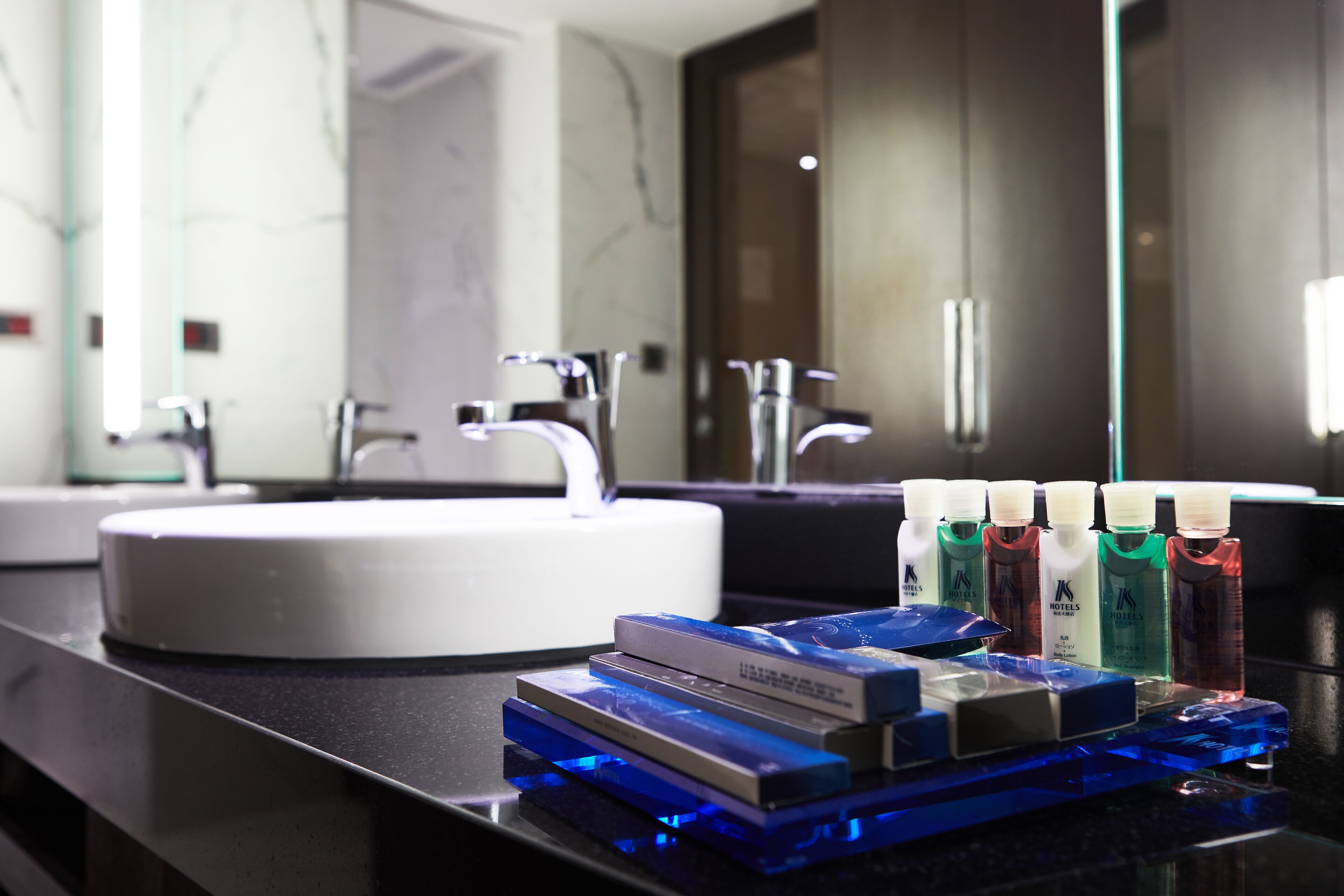 k deluxe double room | 1 bedroom, in-room safe, desk, blackout curtains