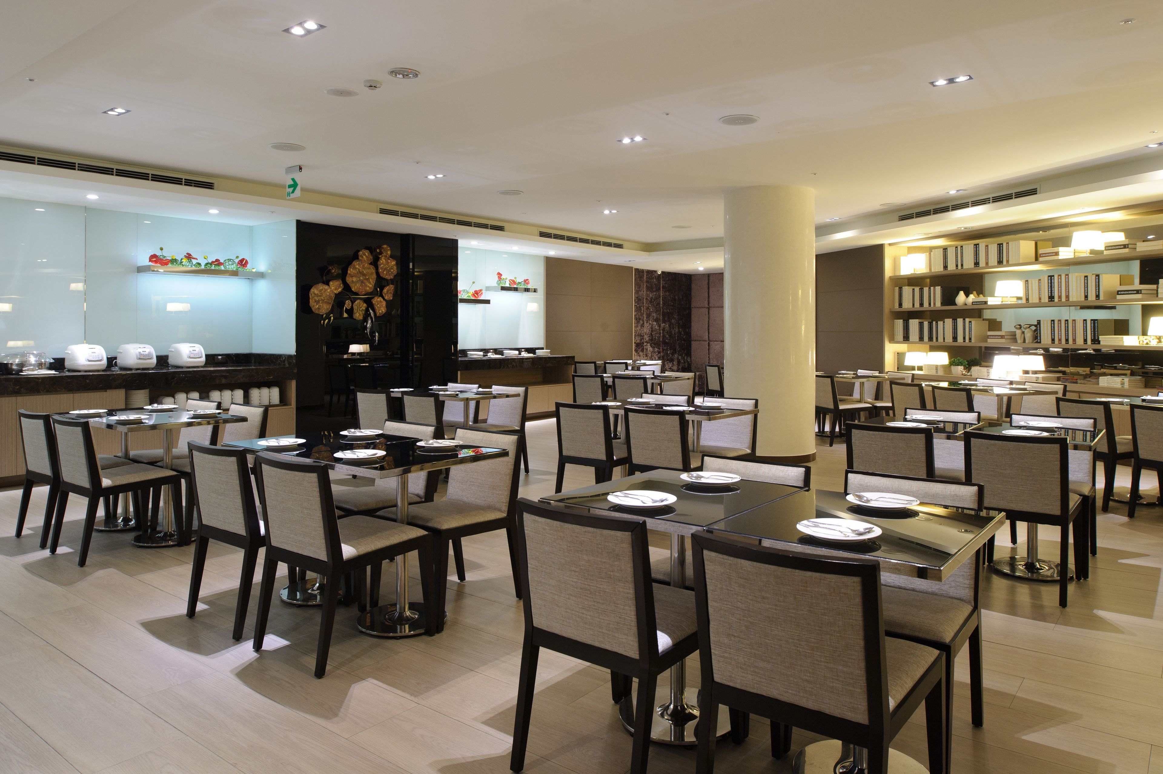 daily self-service breakfast (twd 420 per person)