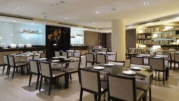 Bữa sáng tự phục vụ hàng ngày (420 TWD/mỗi người)