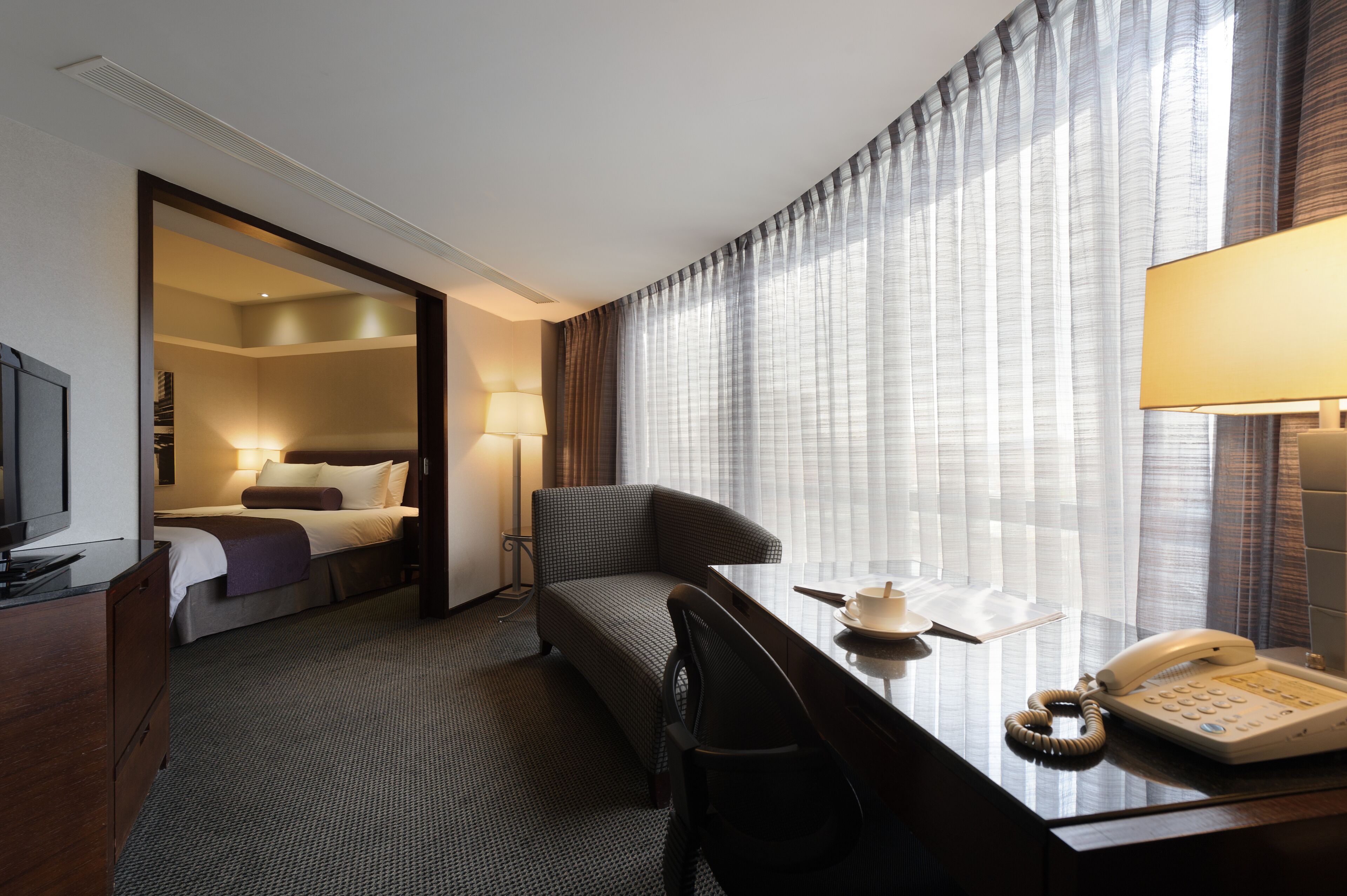 k suite | 1 bedroom, premium bedding, in-room safe, desk