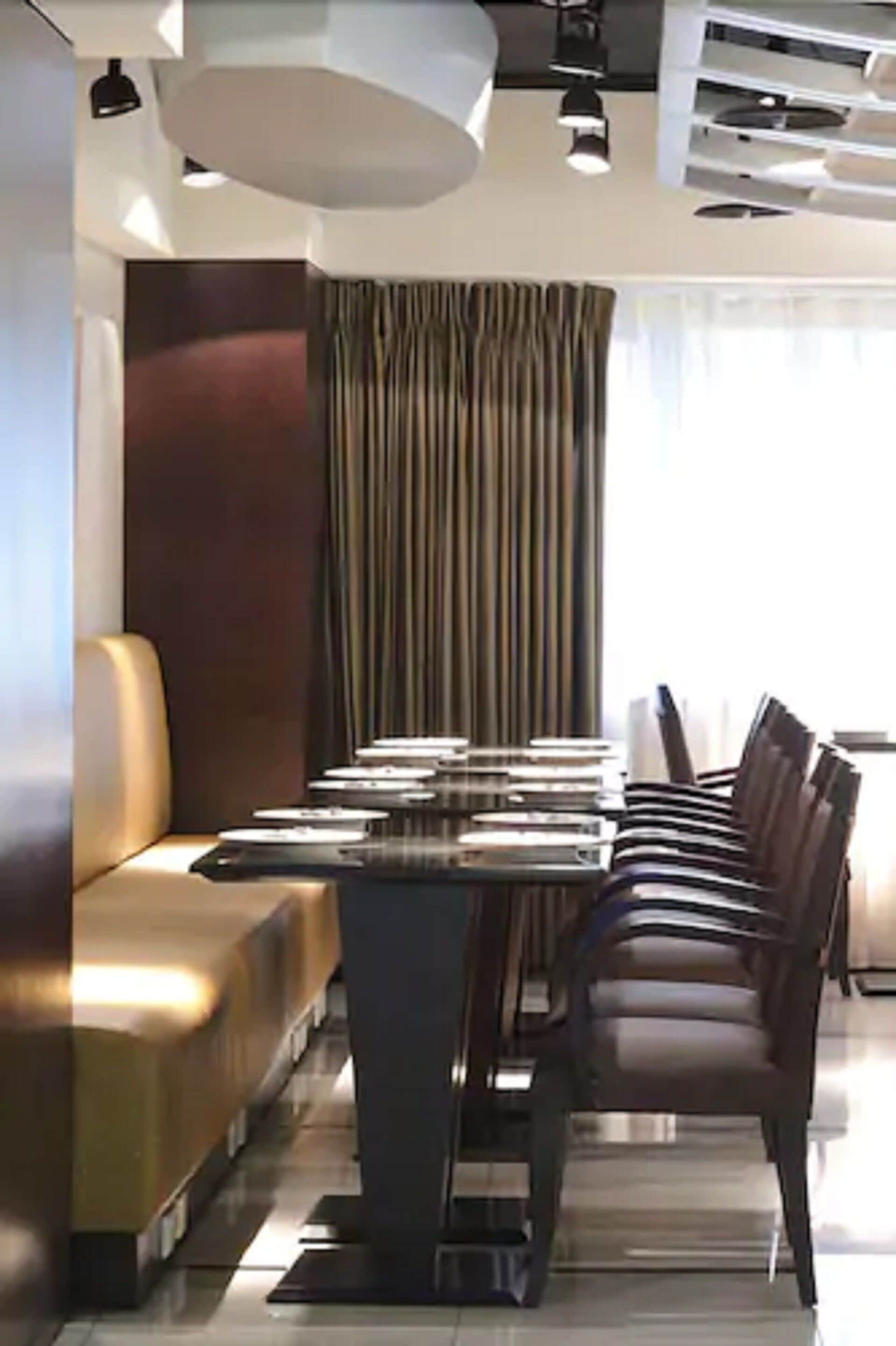 daily self-service breakfast (twd 350 per person)