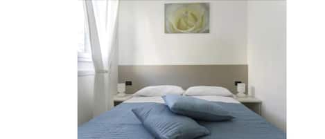 Standard Double Room | In-room safe, desk, free WiFi, bed sheets