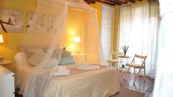 Panoramic Suite, 1 King Bed, City View | Cribs/infant beds, rollaway beds, free WiFi