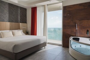 Suite, Sea View | Private spa tub