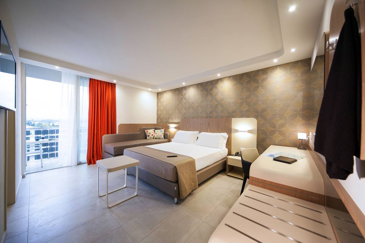 Chambre Triple Deluxe, plusieurs lits | Draps en coton égyptien, literie de qualité supérieure