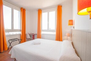 In-room safe, desk, iron/ironing board, free WiFi