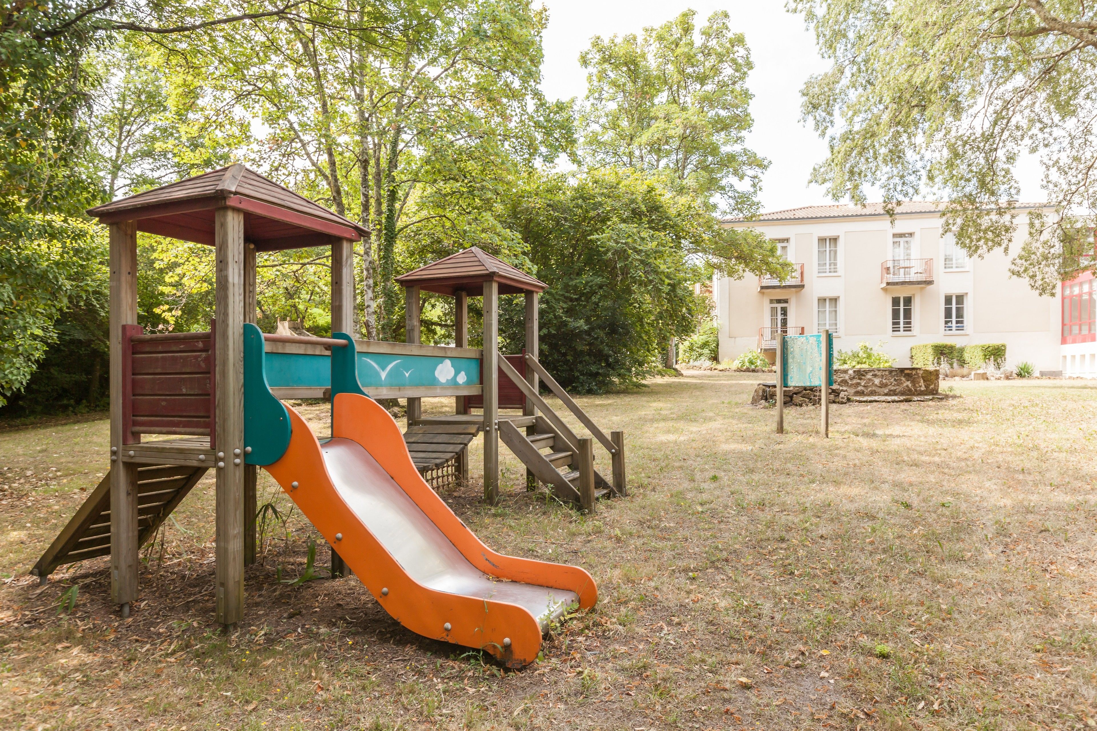 children’s play area – outdoor