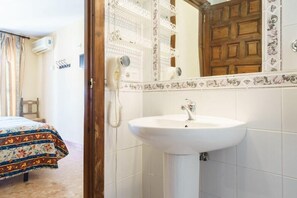 Bathroom - Arunda I (Ronda)