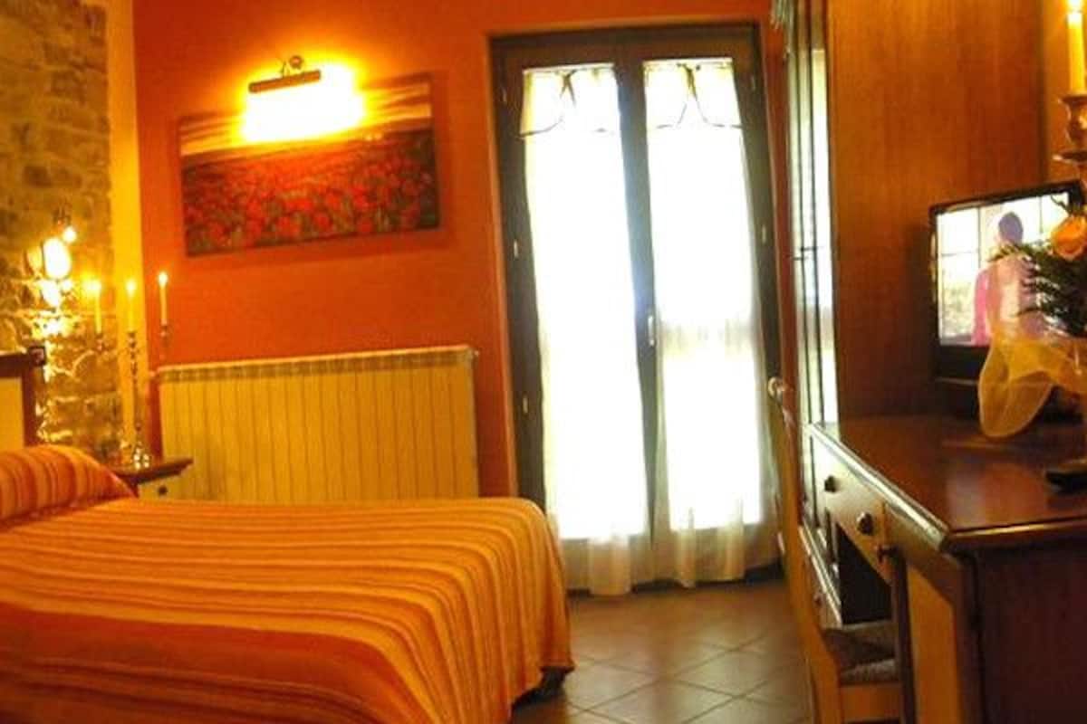In-room safe, cots/infant beds, free WiFi