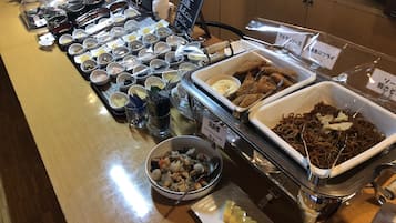 Tägliches japanisches Frühstück (660 JPY pro Person)