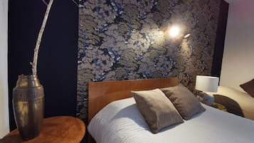2 habitaciones, escritorio, wifi gratis y ropa de cama
