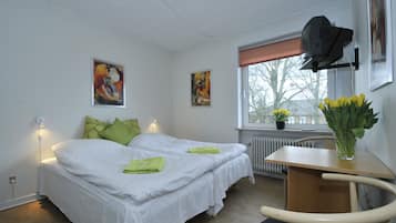 Standard Room, Private Bathroom | Blackout curtains, cots/infant beds, free WiFi, bed sheets