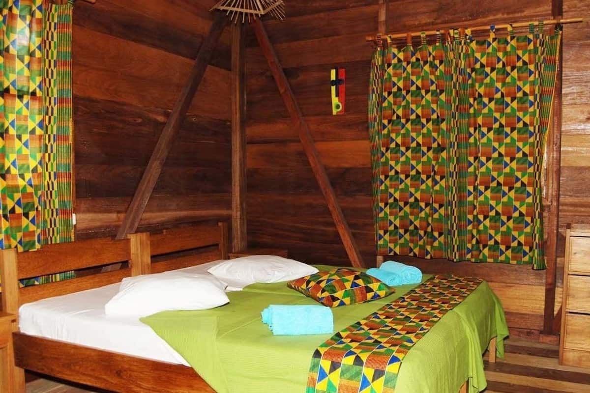 standard double room | desk, free cots/infant beds