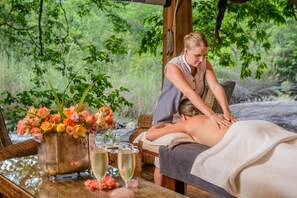 Salle de soins pour les couples, spa, soins du corps, aromathérapie