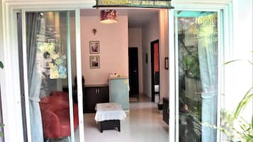 Private Villa | In-room safe, soundproofing, rollaway beds, free WiFi