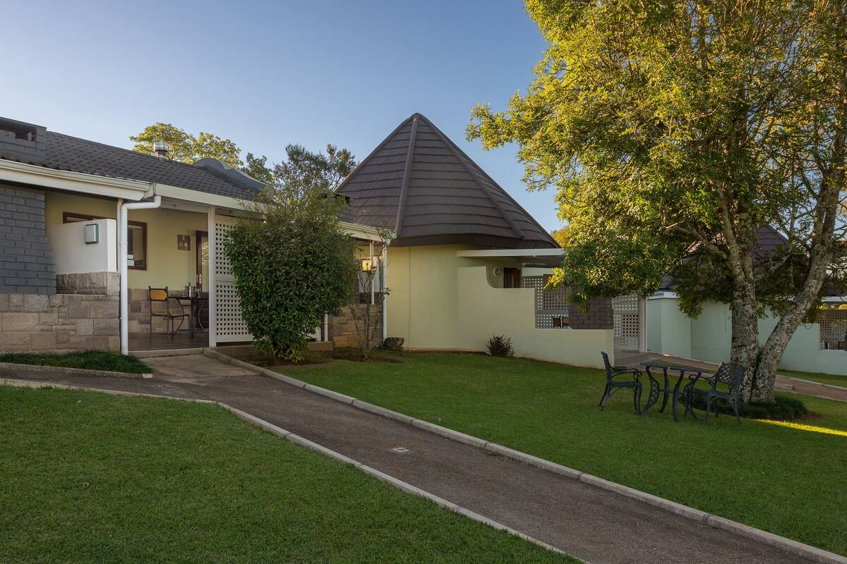 One Bedroom Apartment with Patio | Terrace/patio