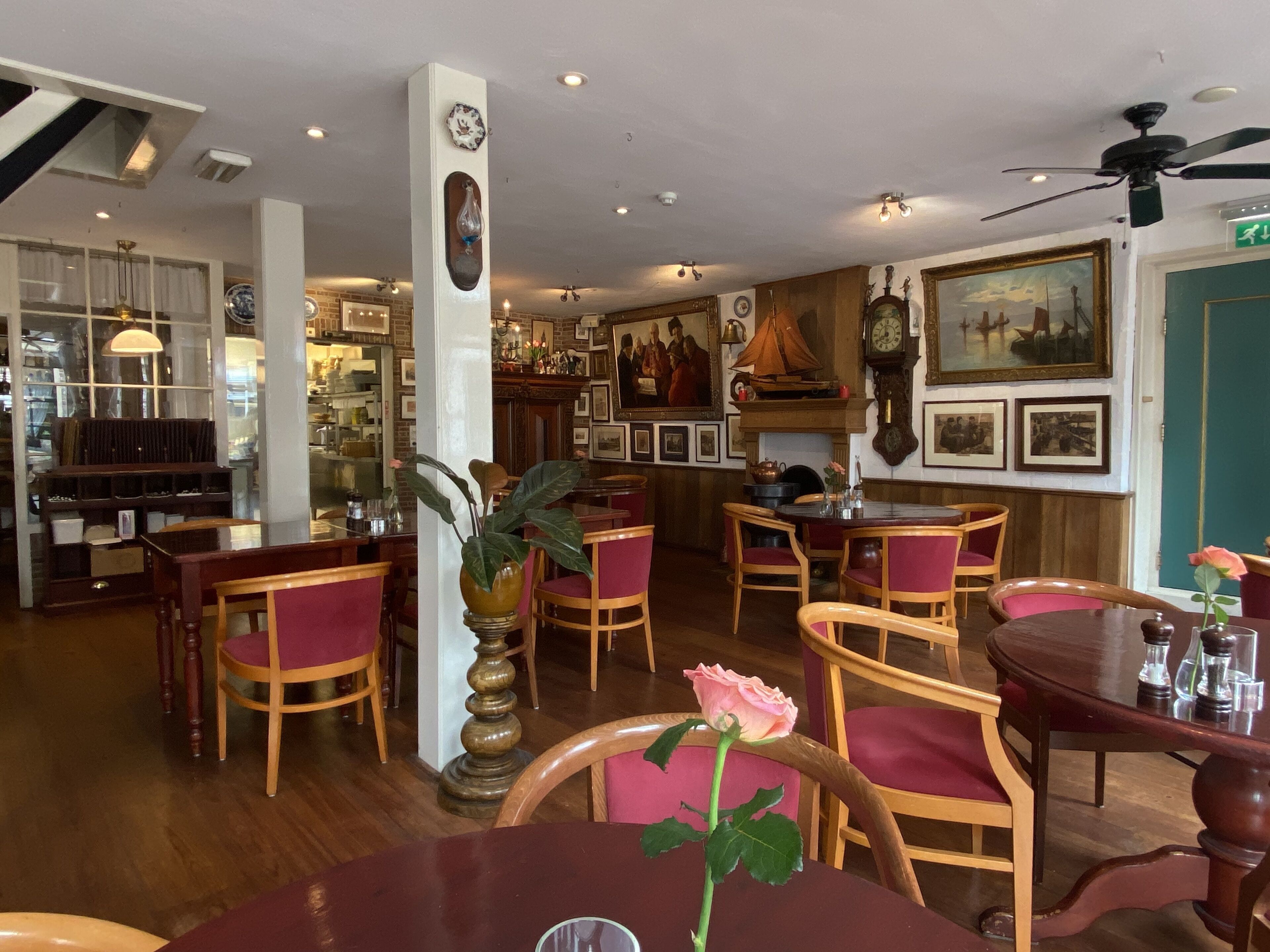 breakfast, lunch and dinner served