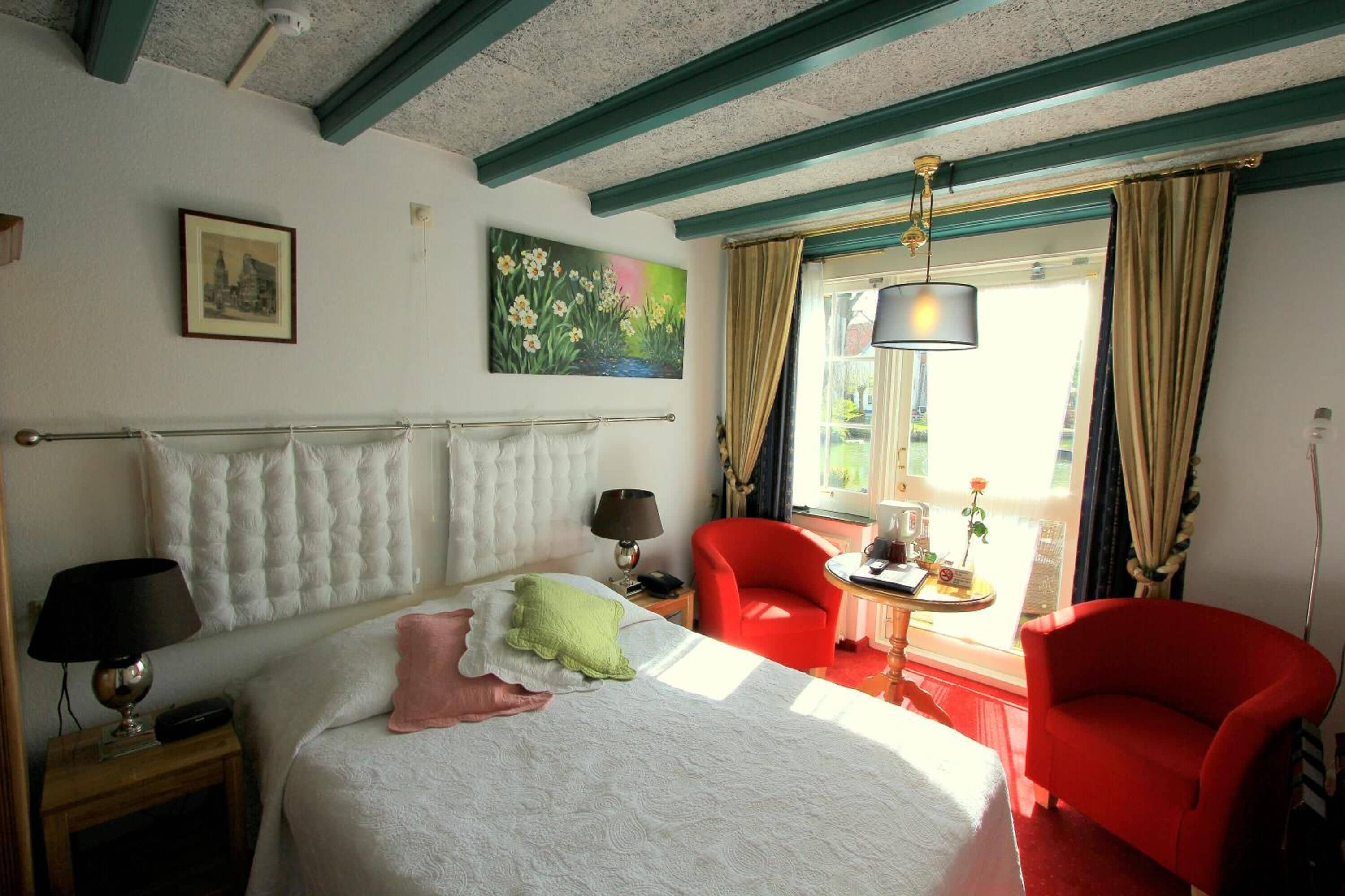 minibar, in-room safe, desk, iron/ironing board