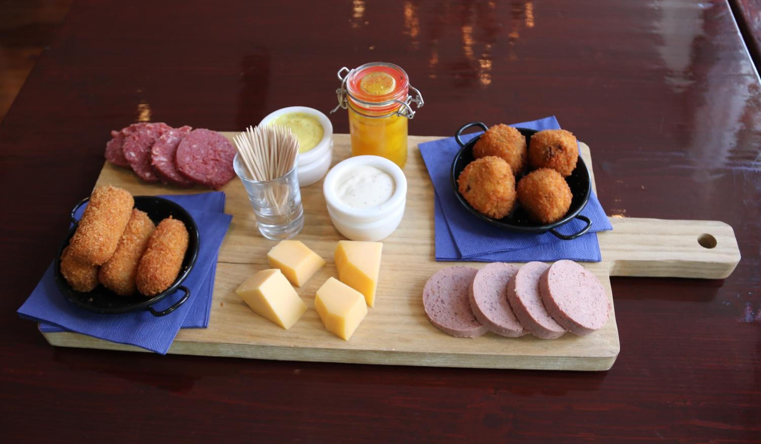 breakfast, lunch and dinner served