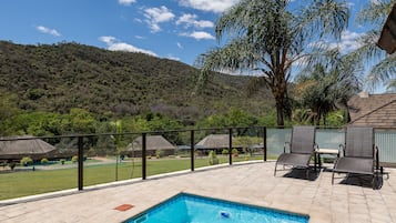 Four Bedroom Luxury Chalet with Splash Pool | Terrace/patio