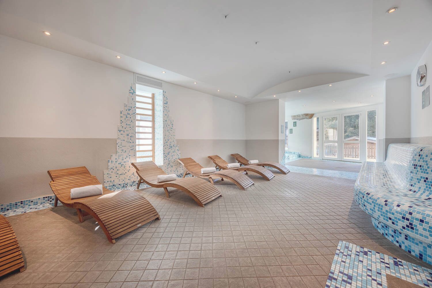 sauna, turkish bath/hammam