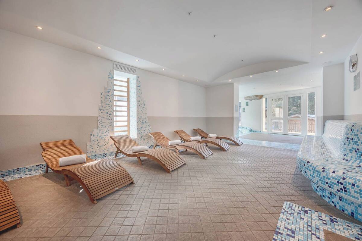 sauna, turkish bath/hammam