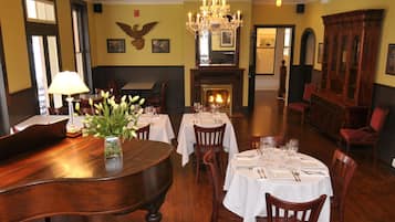 Se sirven comidas, cenas y brunch