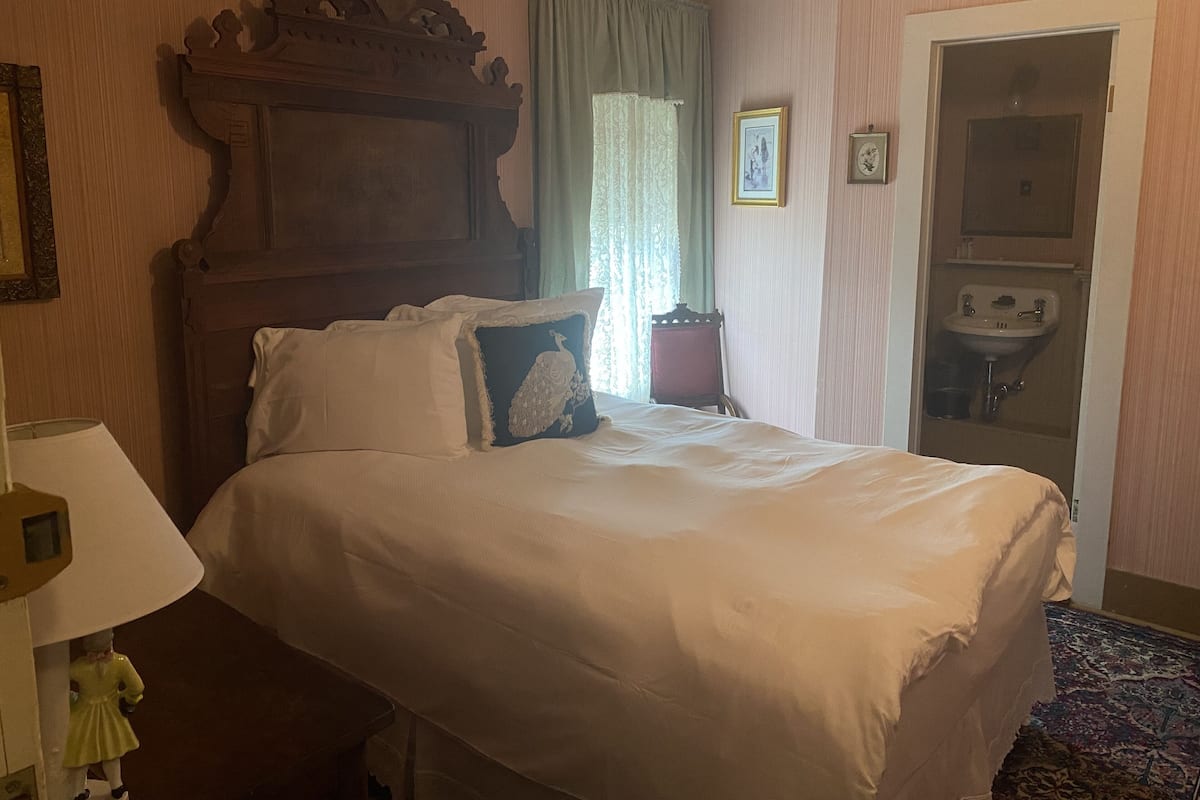 Standardzimmer (Shower Windsor) | 1 Schlafzimmer, italienische Bettbezüge von Frette