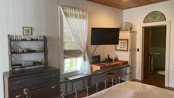 Gardners Cottage | Frette Italian sheets, premium bedding, down comforters