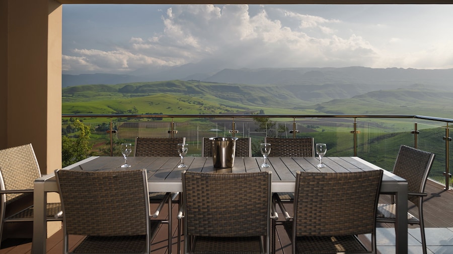 Cayley Mountain Resort