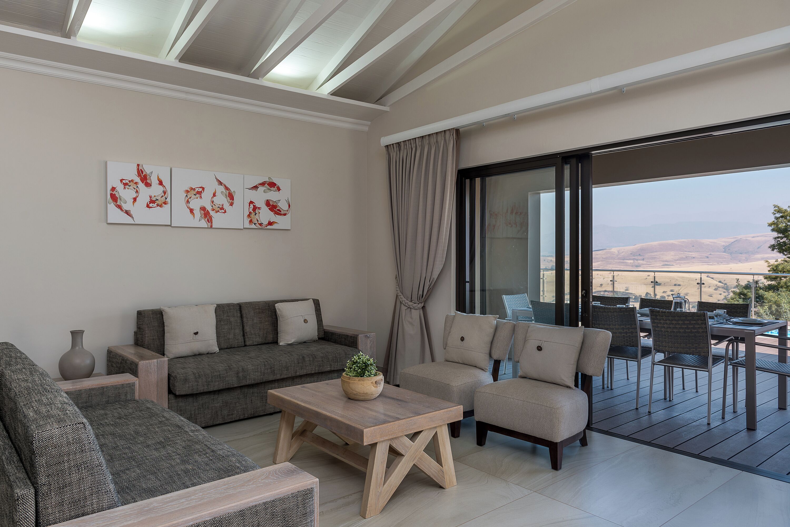 Three Bedroom Luxury Chalet with Splash pool | Oppholdsområde | Flatskjerm-TV