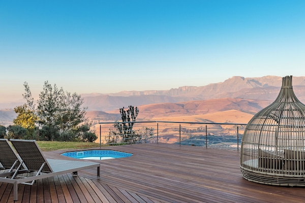 Five Bedroom Manor with Splash Pool | Terrasse/Patio