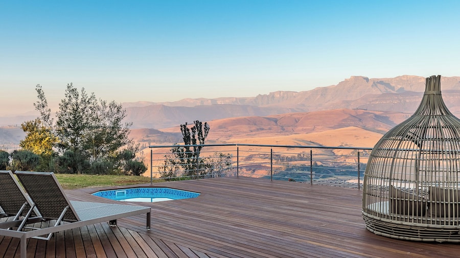 Cayley Mountain Resort