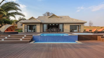 Four Bedroom Villa with Spa | Terrace/patio