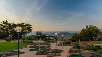 Mini-golf