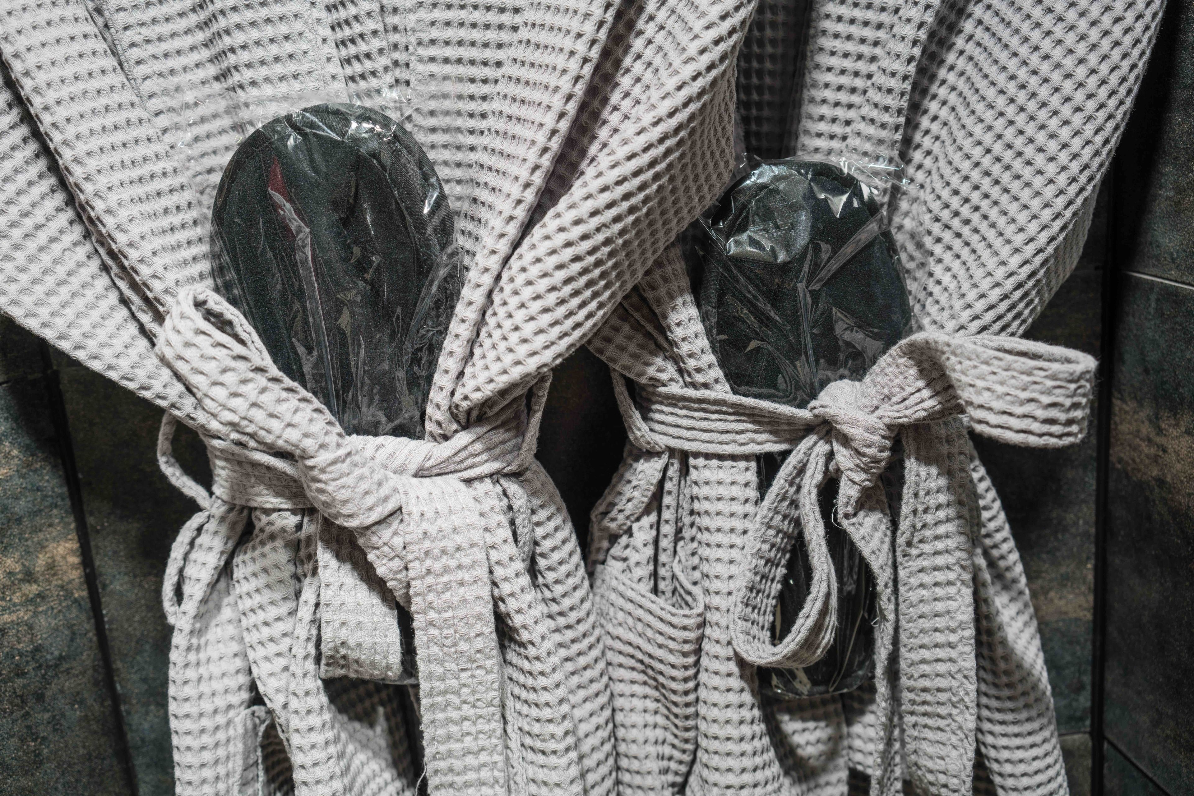 hair dryer, bidet, heated floors, towels