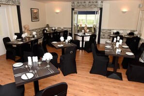 Restaurant - The Wroxeter Hotel (Shrewsbury)