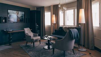 Phòng Suite (Lapland) | Bộ đồ giường cao cấp, két bảo mật tại phòng, bàn